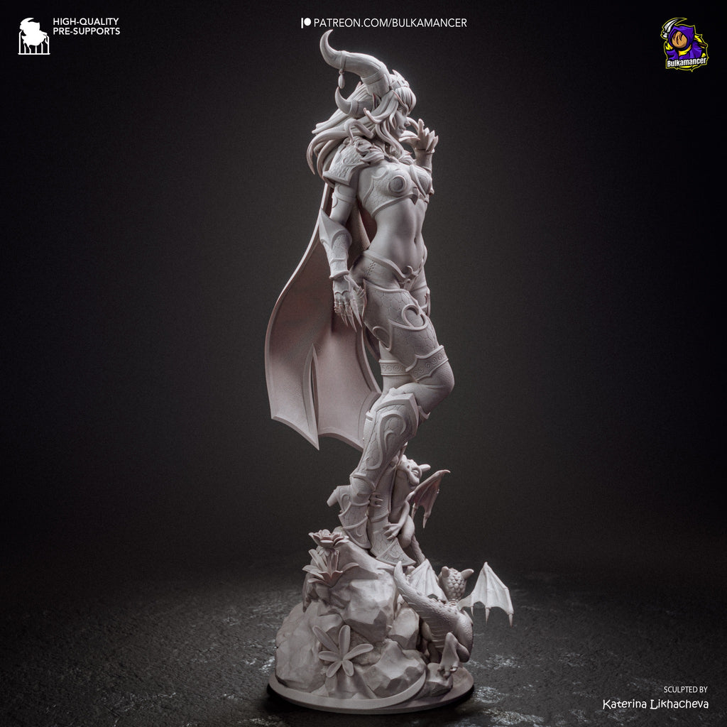 Alexstrasza – unpainted resin sculpt side view