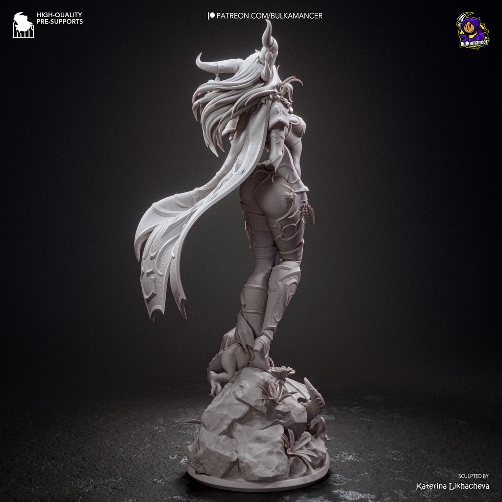 Alexstrasza – unpainted resin sculpt alternate rear view